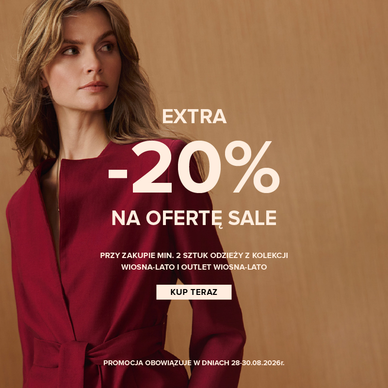 Kobieta w czerwonej sukience na tle drewnianej ściany. Baner informuje o dodatkowym rabacie 20% na ofertę sale.