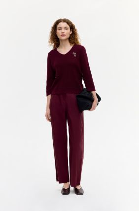 Strukturalny sweter w kolorze marsala