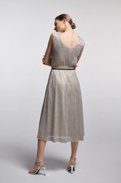 Sukienka z połyskującej tkaniny Solar Obraz 4
