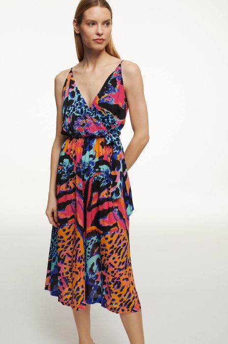 Sukienka midi w kolorowy print Solar Obraz 2