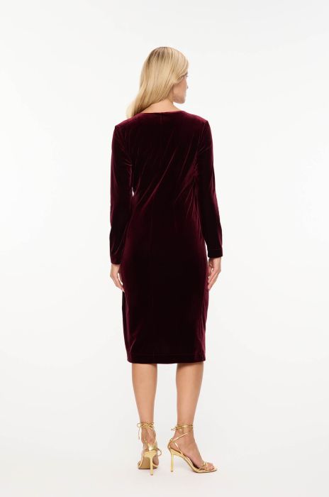 Burgundowa sukienka z drapowaniem Solar Obraz 4