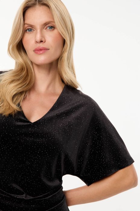 Welurowa sukienka z połyskującymi detalami Solar Obraz 3