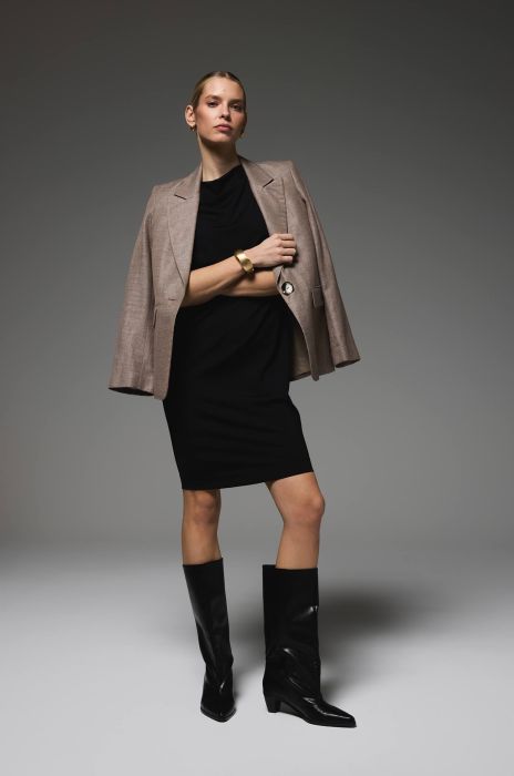 Elastyczna sukienka z wiskozą Solar Obraz 2