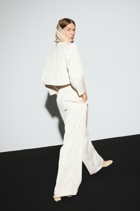 Beżowa marynarka o krótkim fasonie Solar Obraz 3