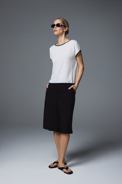 Dzianinowa bluzka ecru z kontrastowym wykończeniem Solar Obraz 3