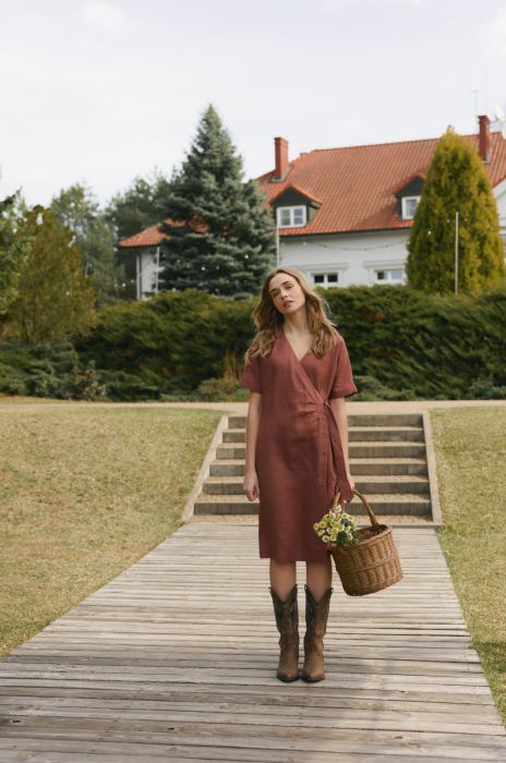 Kopertowa sukienka lnu Solar Obraz 2