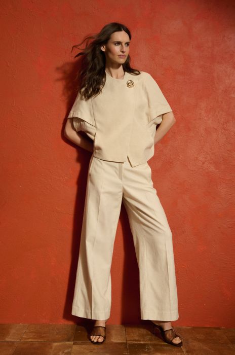 Lekki żakiet z biżuteryjnym zapięciem Solar Obraz 2