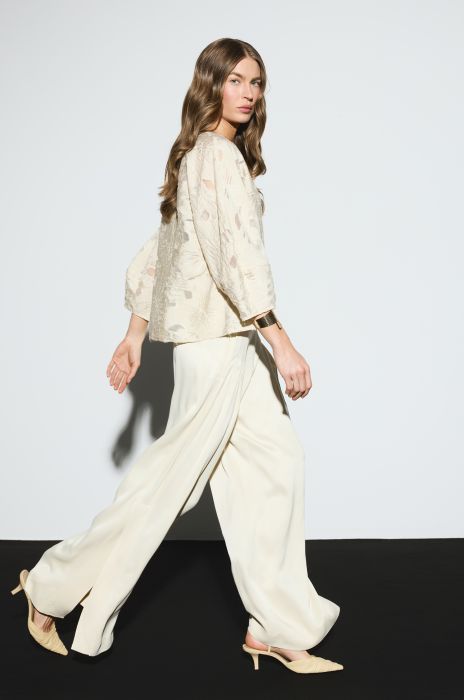 Żakardowa bluzka w kolorze ecru Solar Obraz 4