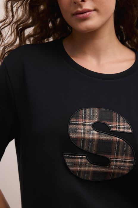 Czarny t-shirt z aplikacją w kratę Solar Obraz 3