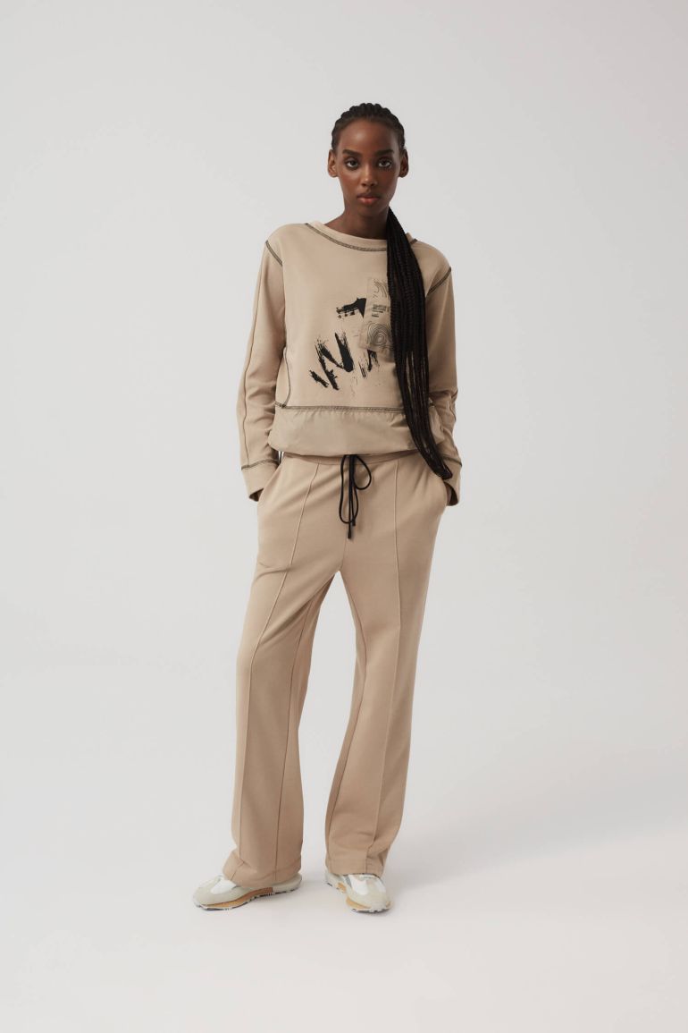 Spodnie z szerokimi nogawkami