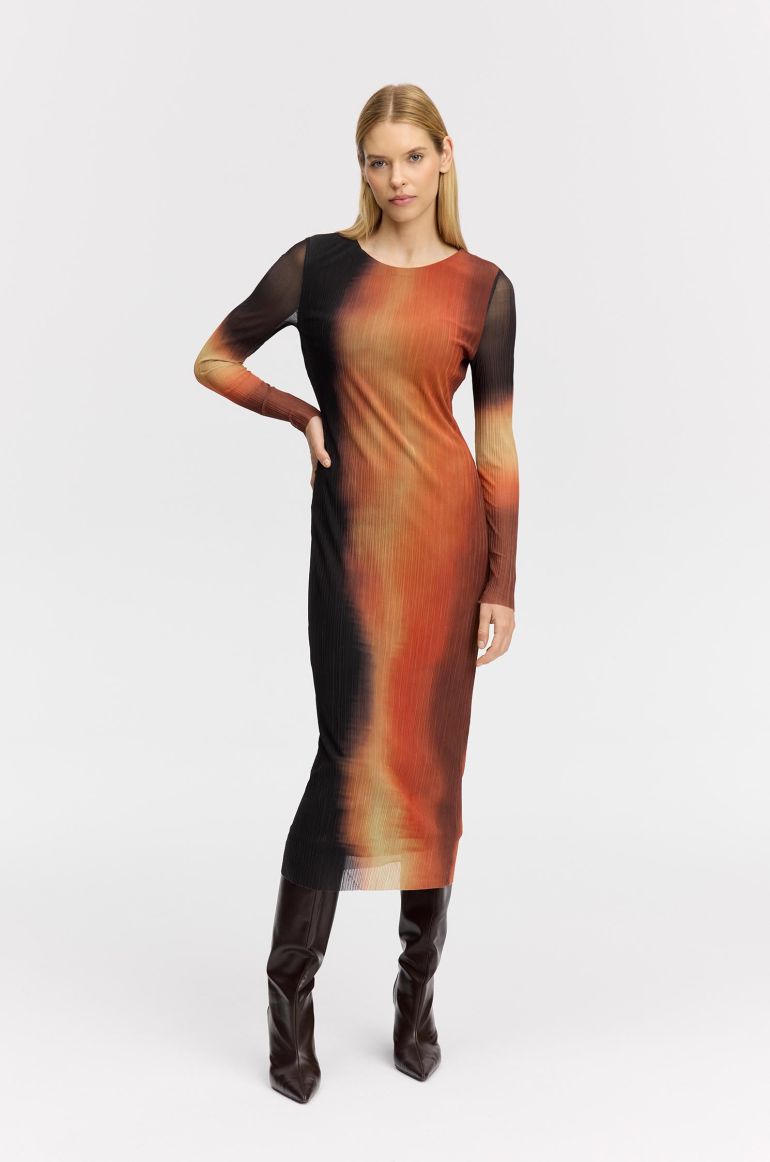 Sukienka z efektem tie dye