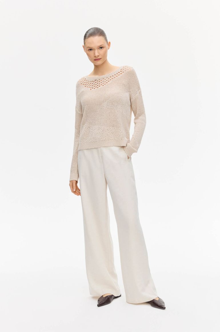 Dzianinowy sweter ze strukturalnym zdobieniem