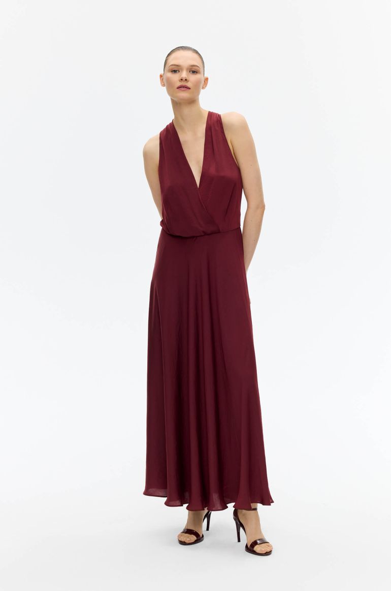 Sukienka maxi w kolorze marsala