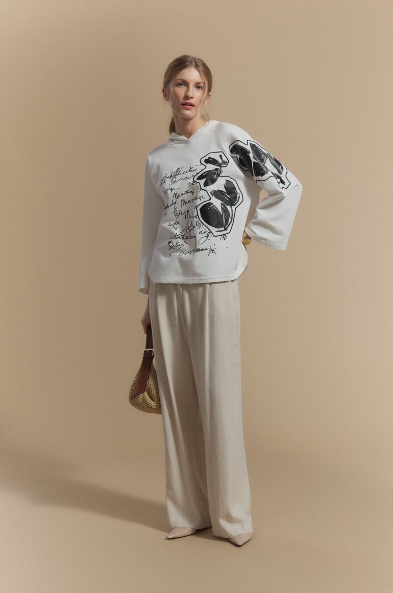 Bluza z kapturem i kwiatowym printem