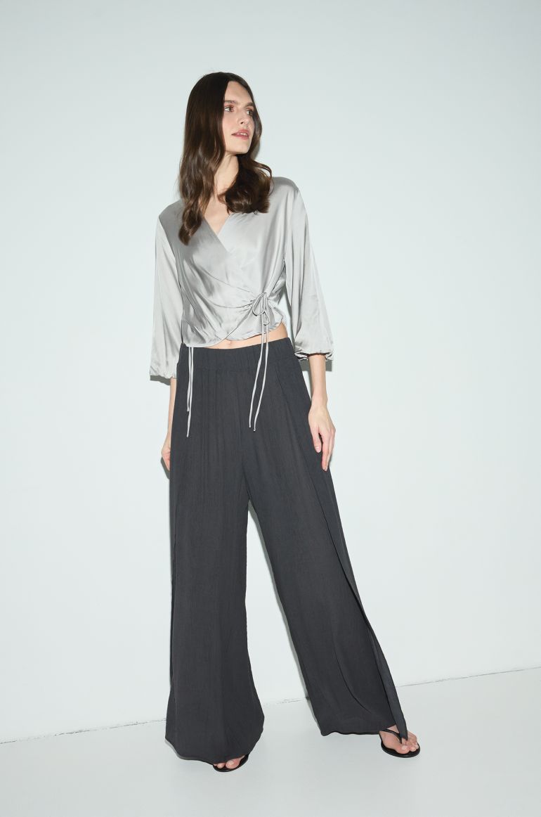 Kopertowa bluzka z wiązaniem