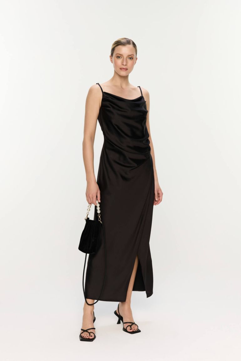 Drapowana sukienka maxi