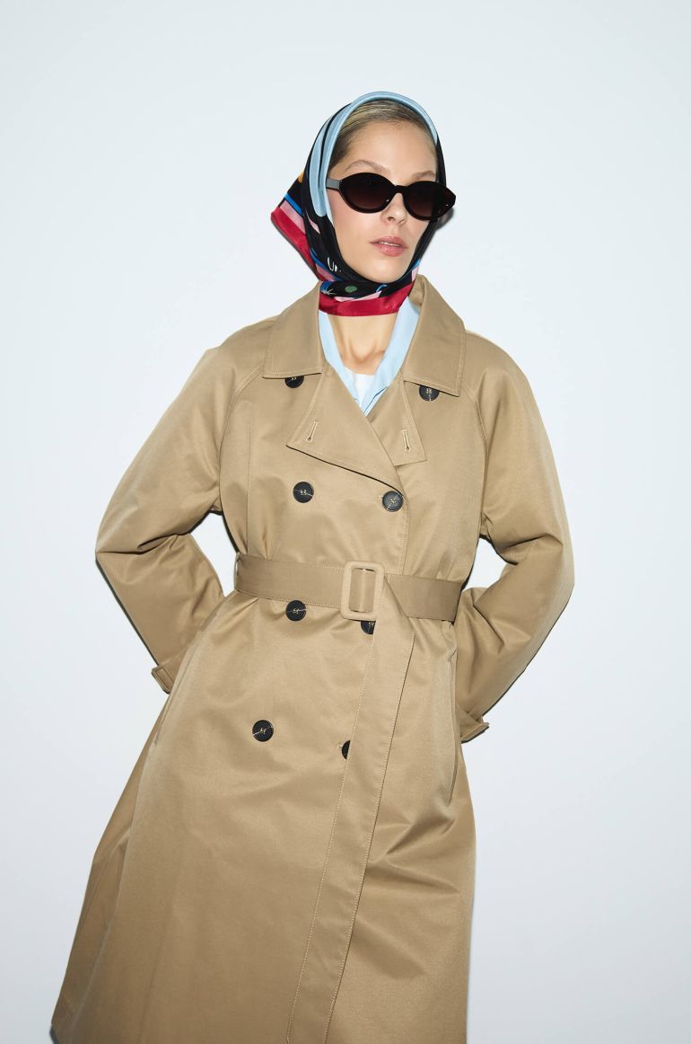 Jedwabna apaszka z kolorowym printem z syreną