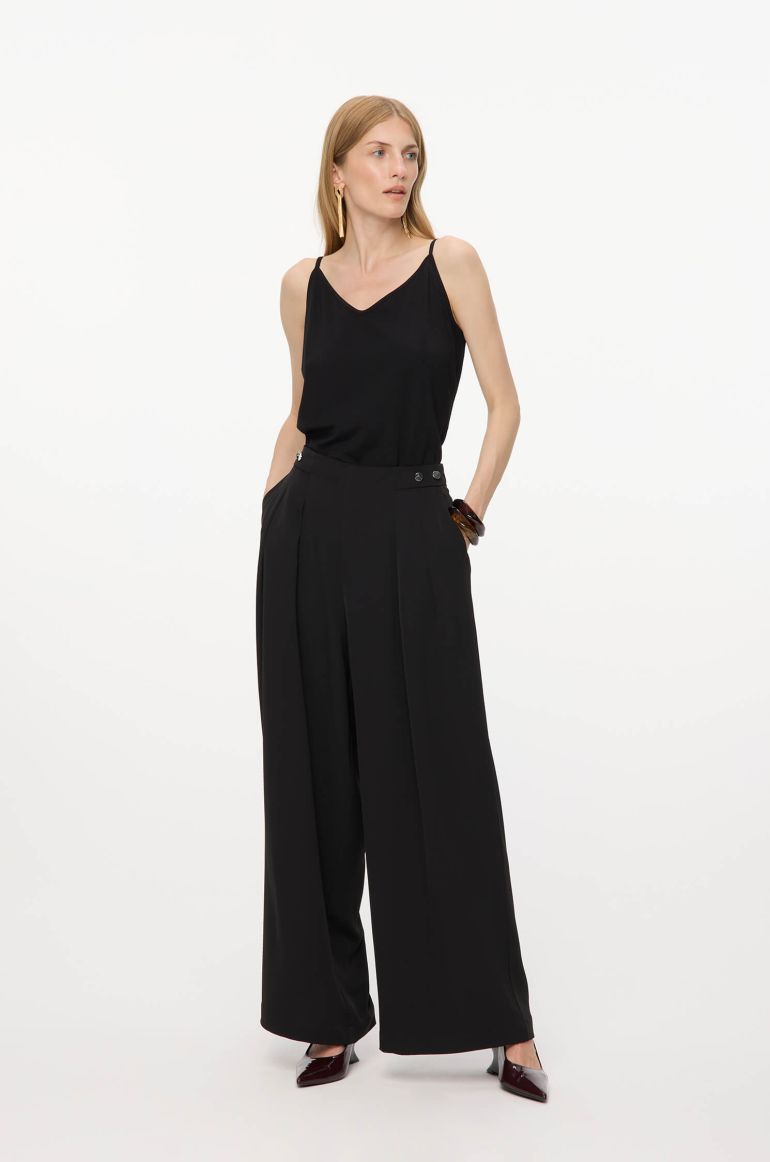 Czarne spodnie wide leg