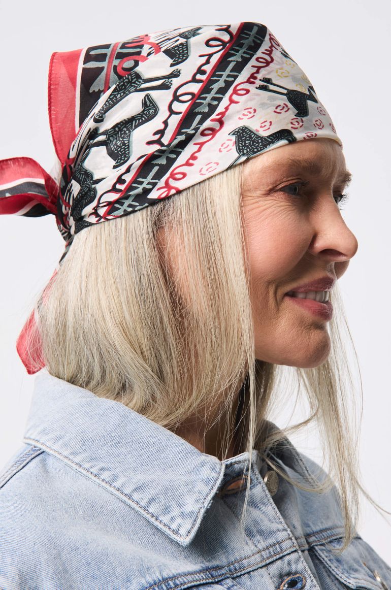 Jedwabna apaszka z motywem ptaków