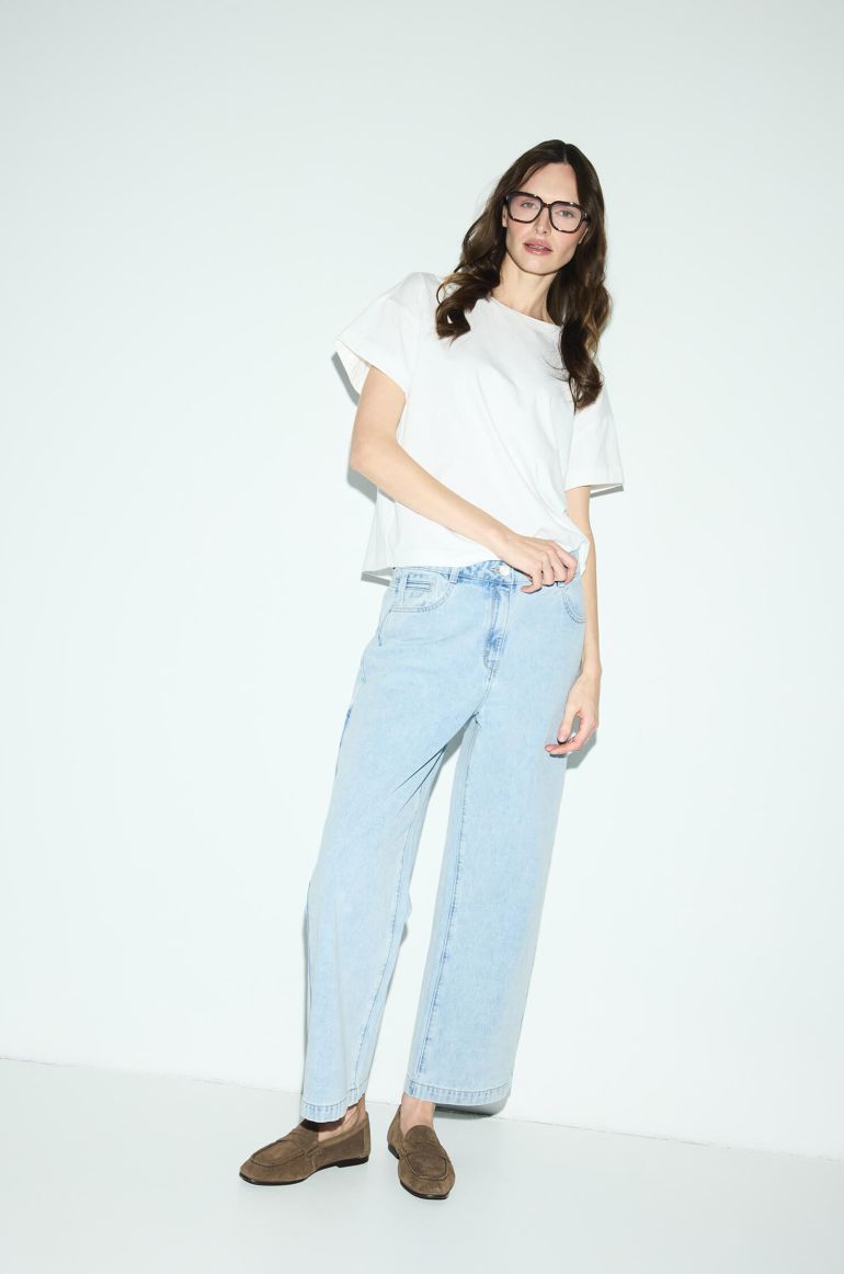 Spodnie z jasnego jeansu