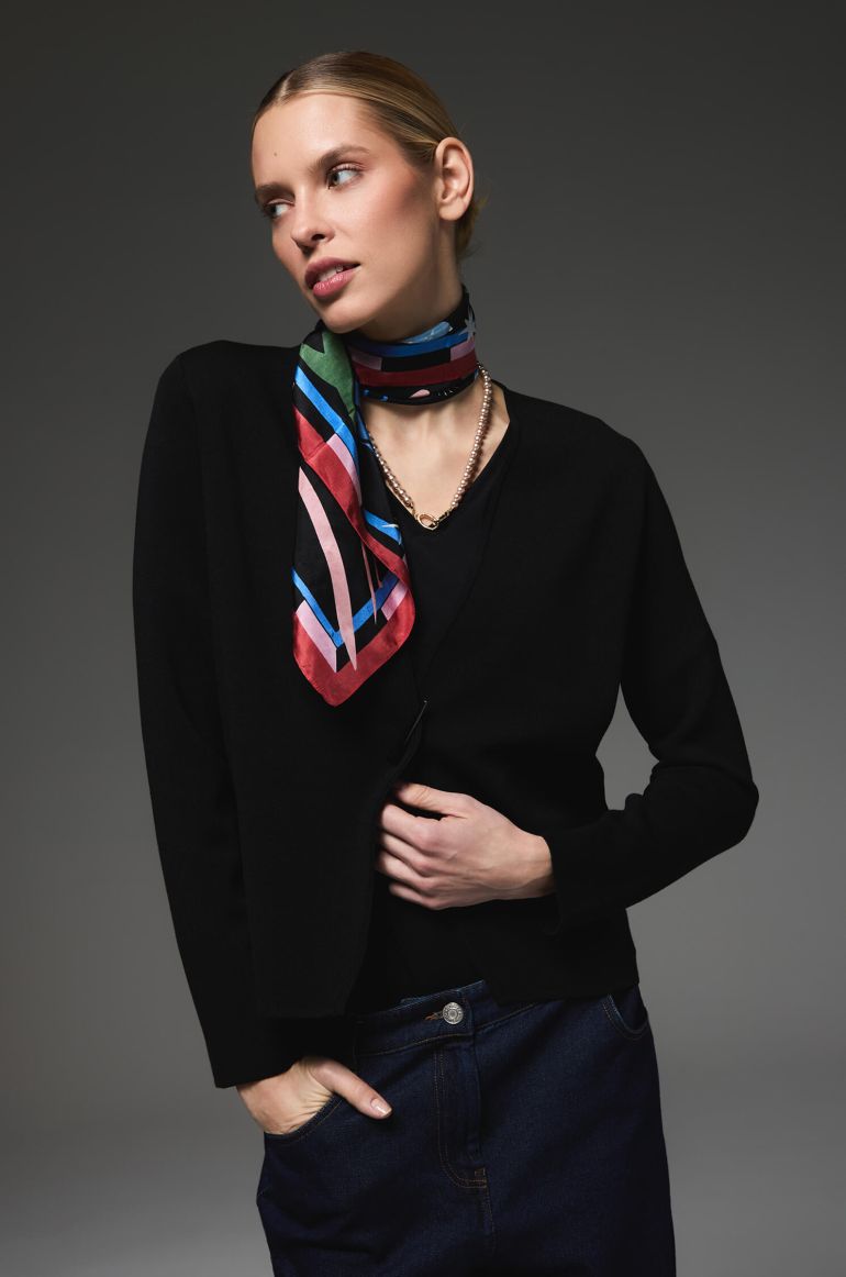 Dzianinowy kardigan z ozdobnym guzikiem