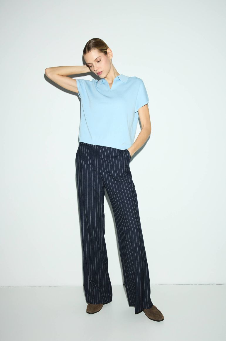 Dzianinowa bluzka z kołnierzykiem