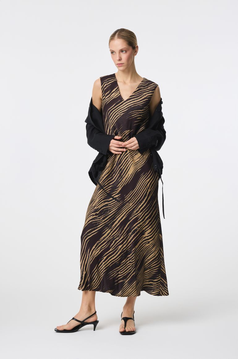 Wiskozowa sukienka ze zwierzęcym printem