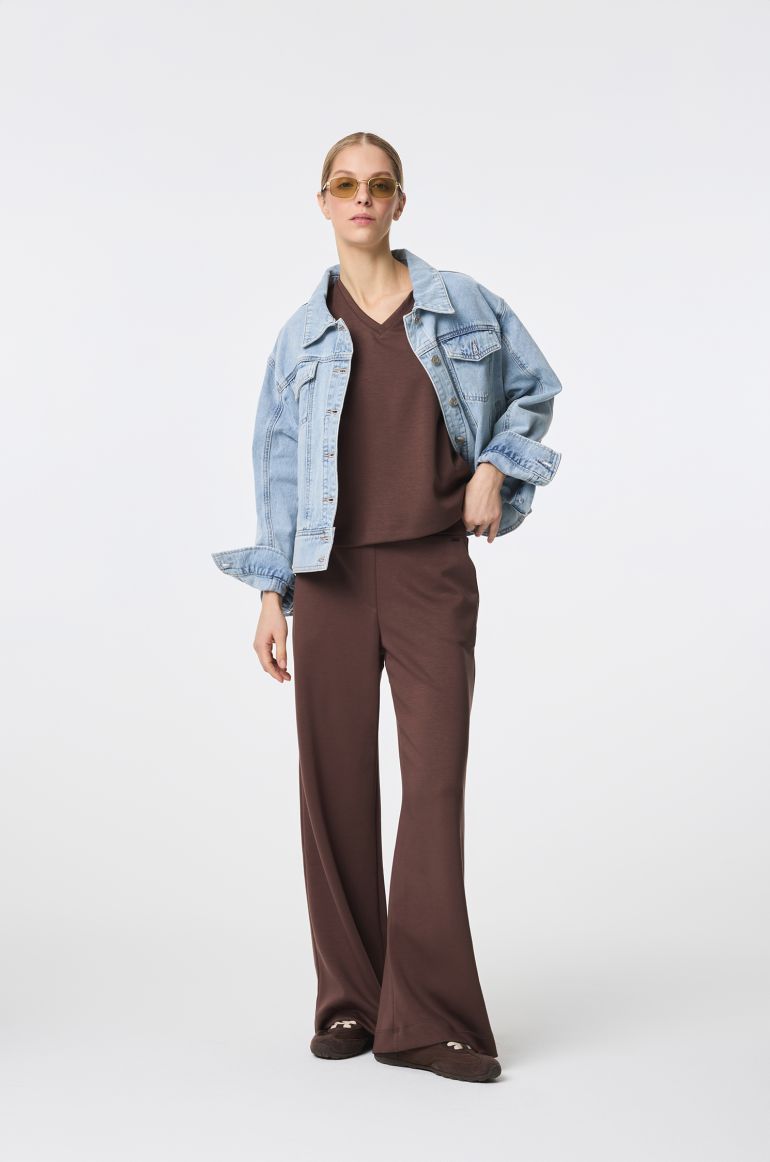 Brązowe spodnie z dzianiny