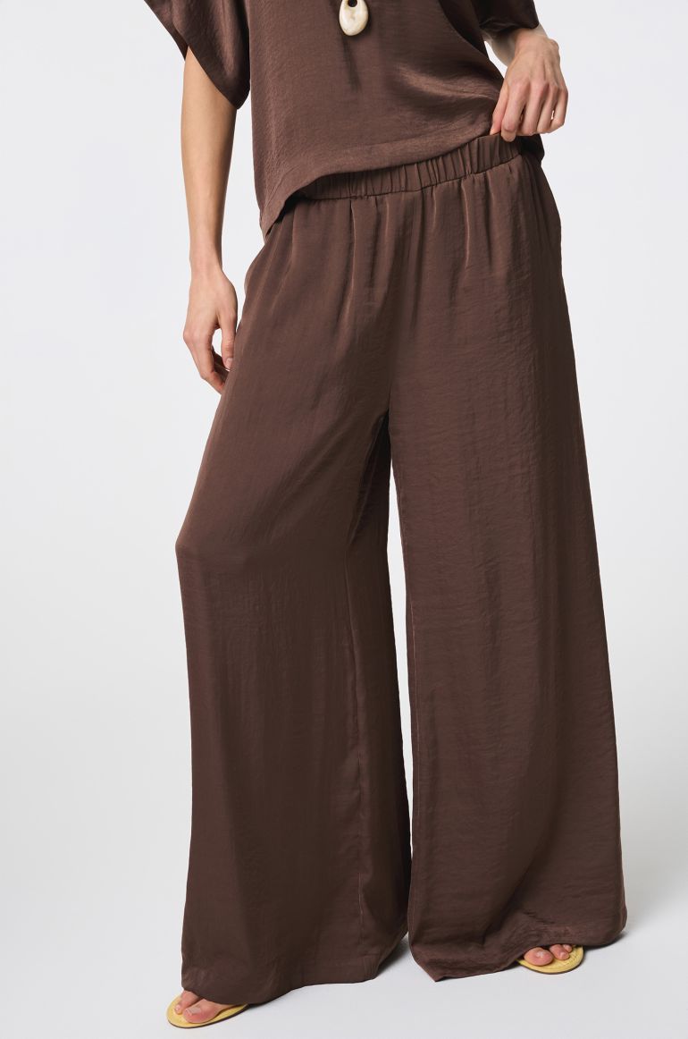 Brązowe spodnie wide leg