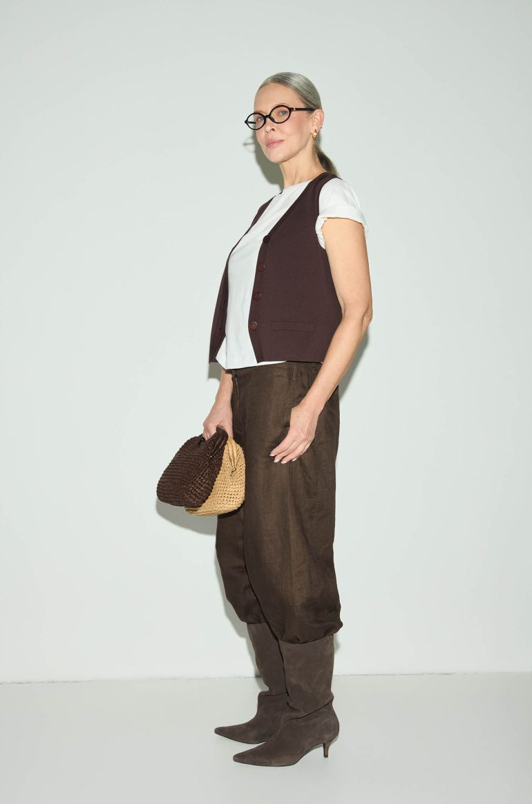 Dzianinowa kamizelka zapinana na guziki