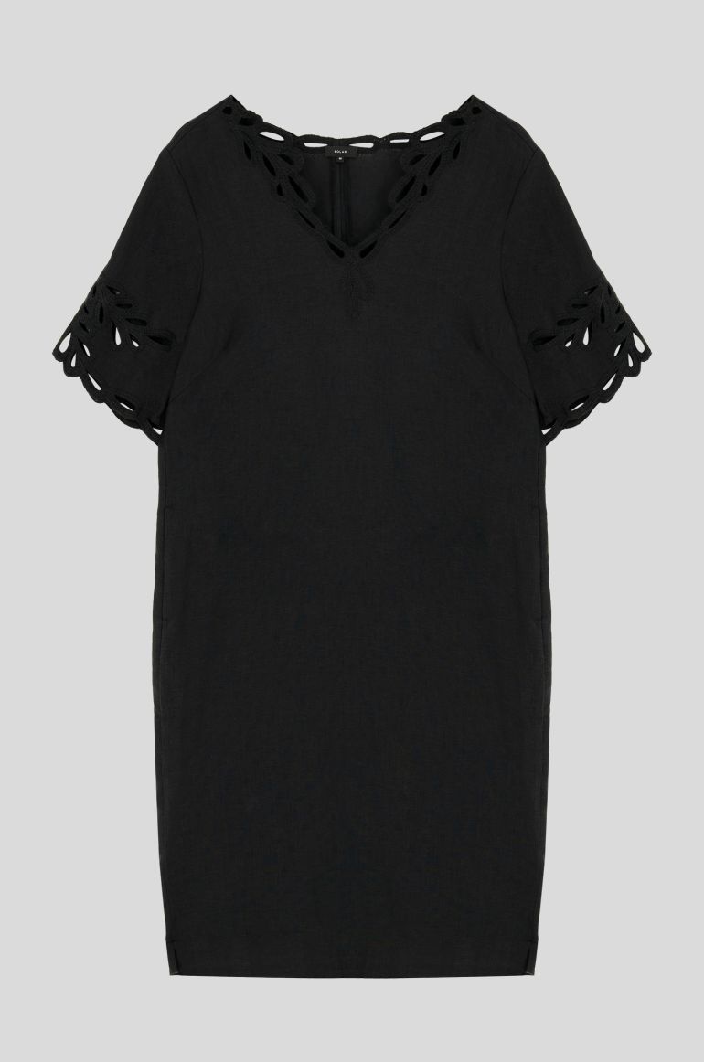 Lniana sukienka z ozdobnym haftem