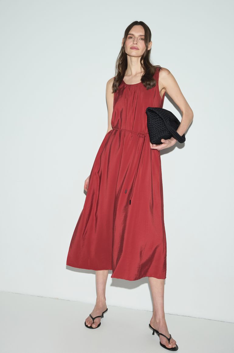 Terakotowa sukienka maxi