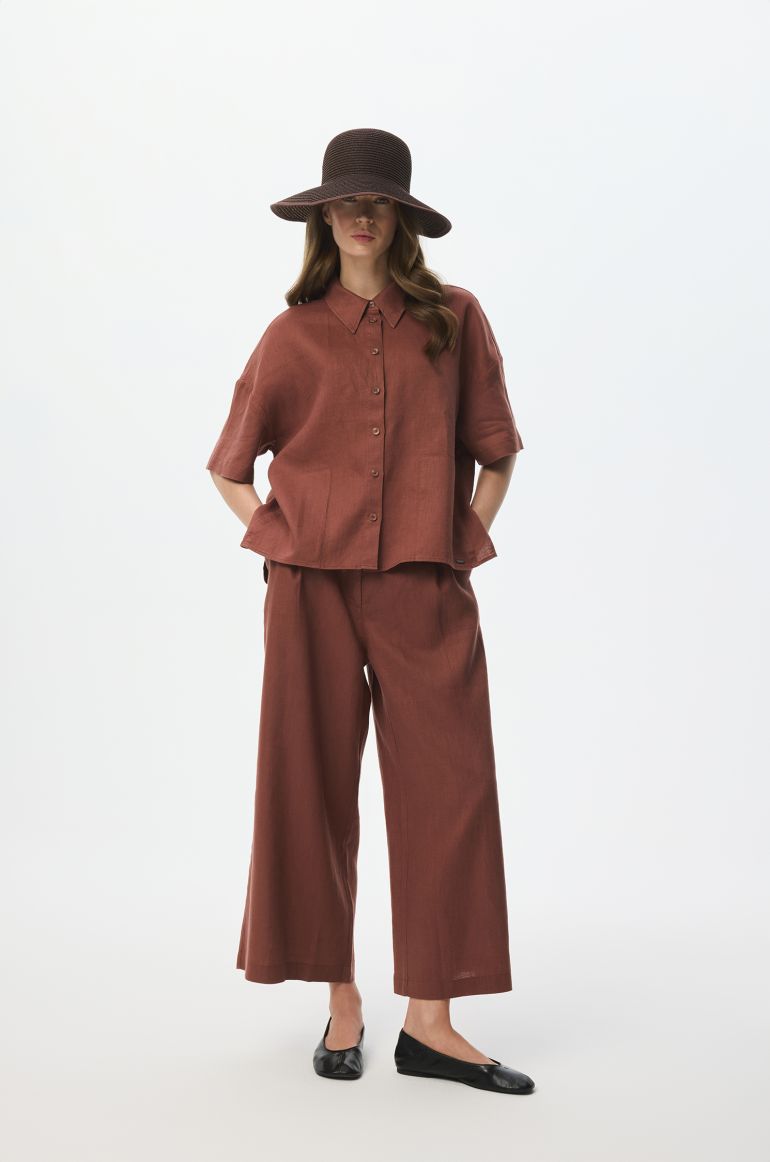 Brązowa koszula z lnu