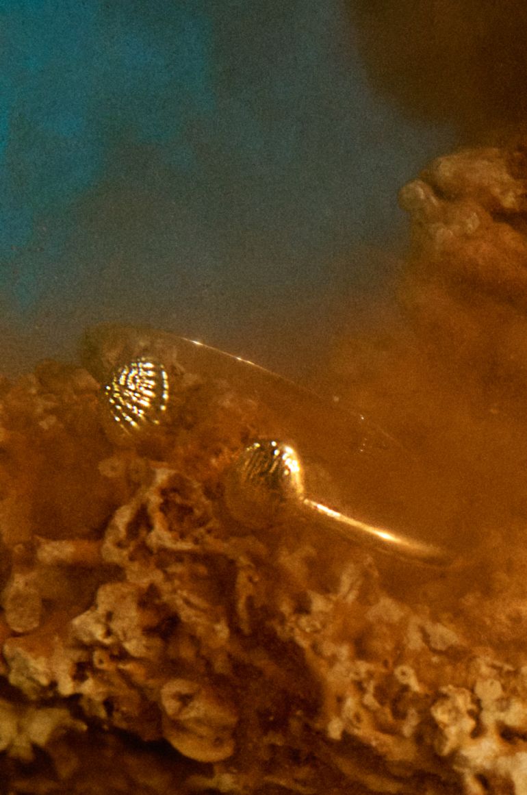 Bransoleta z motywem muszli