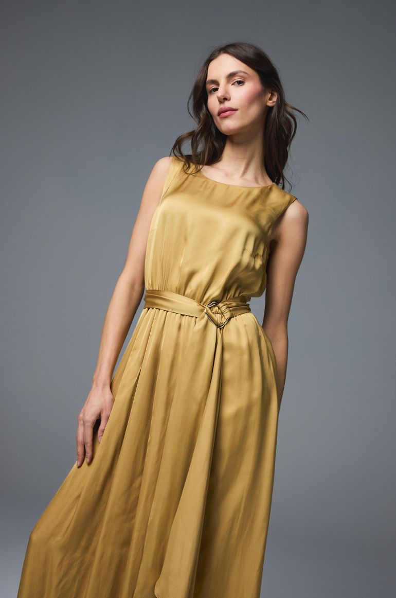 Złota sukienka midi z wiskozy