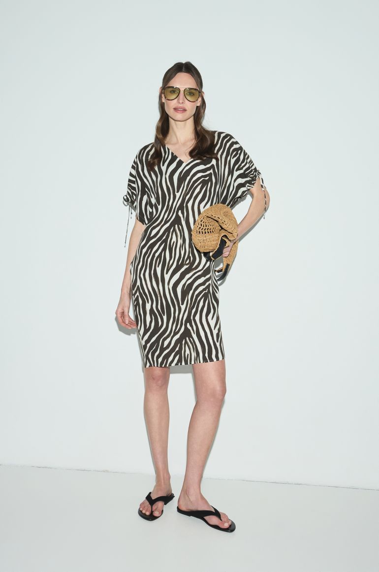 Wiskozowa sukienka ze zwierzęcym printem