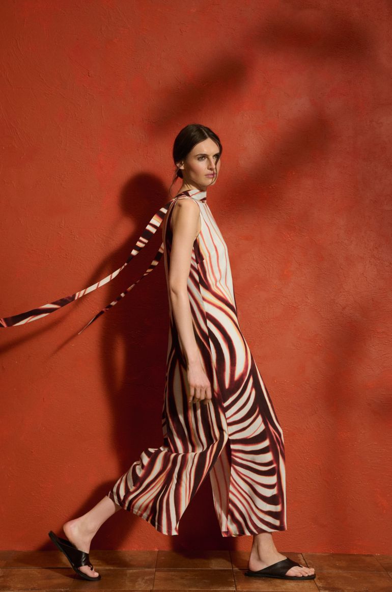 Wiskozowa sukienka z printem i wiązaniem