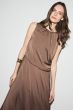 Drapowana brązowa sukienka Solar Obraz 3