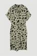 Sukienka khaki ze zwierzęcym printem Solar Obraz 4