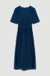 Granatowa sukienka midi z paskiem Solar Obraz 5