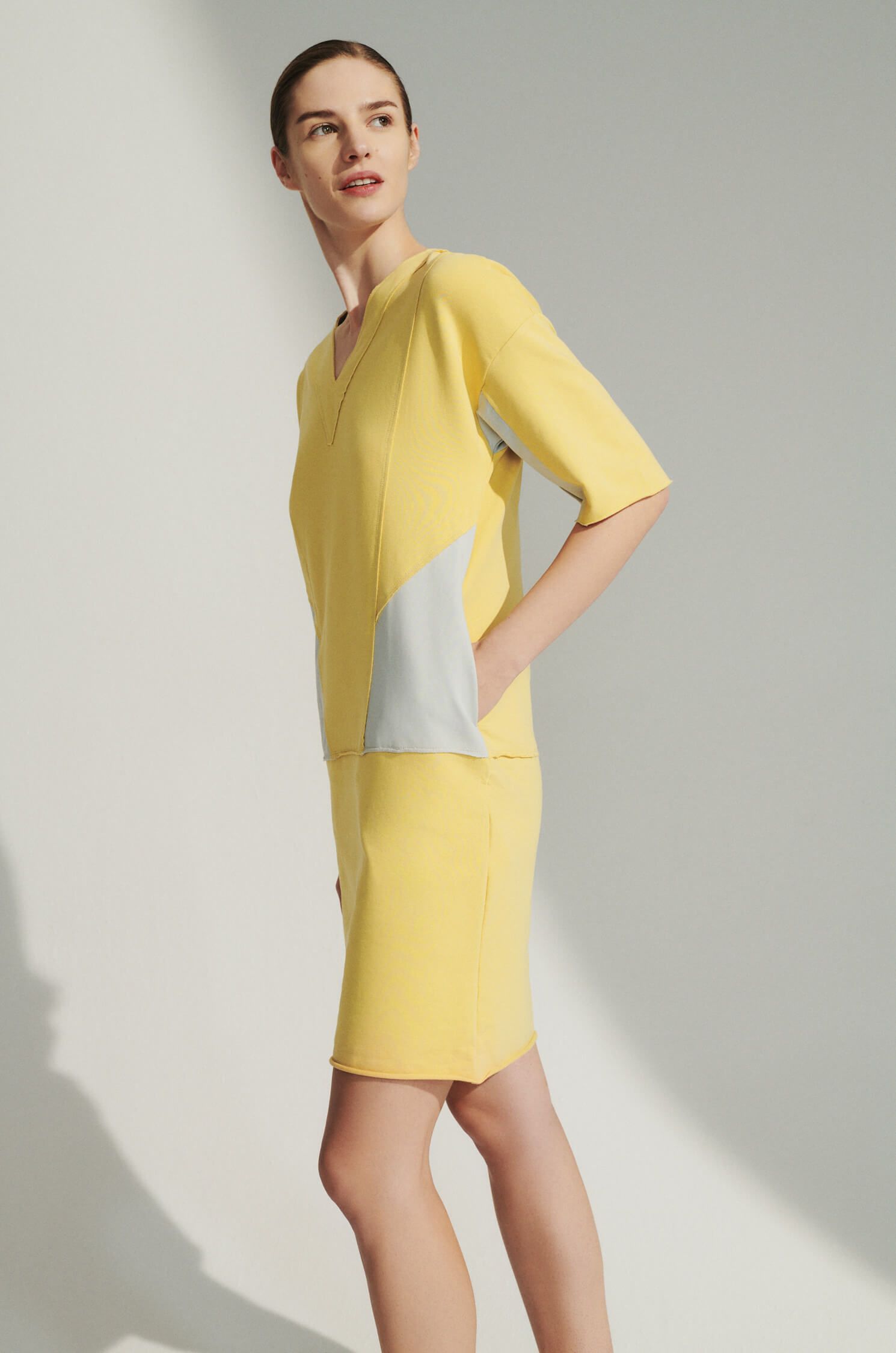 Sukienka z bawełny Solar Obraz 5