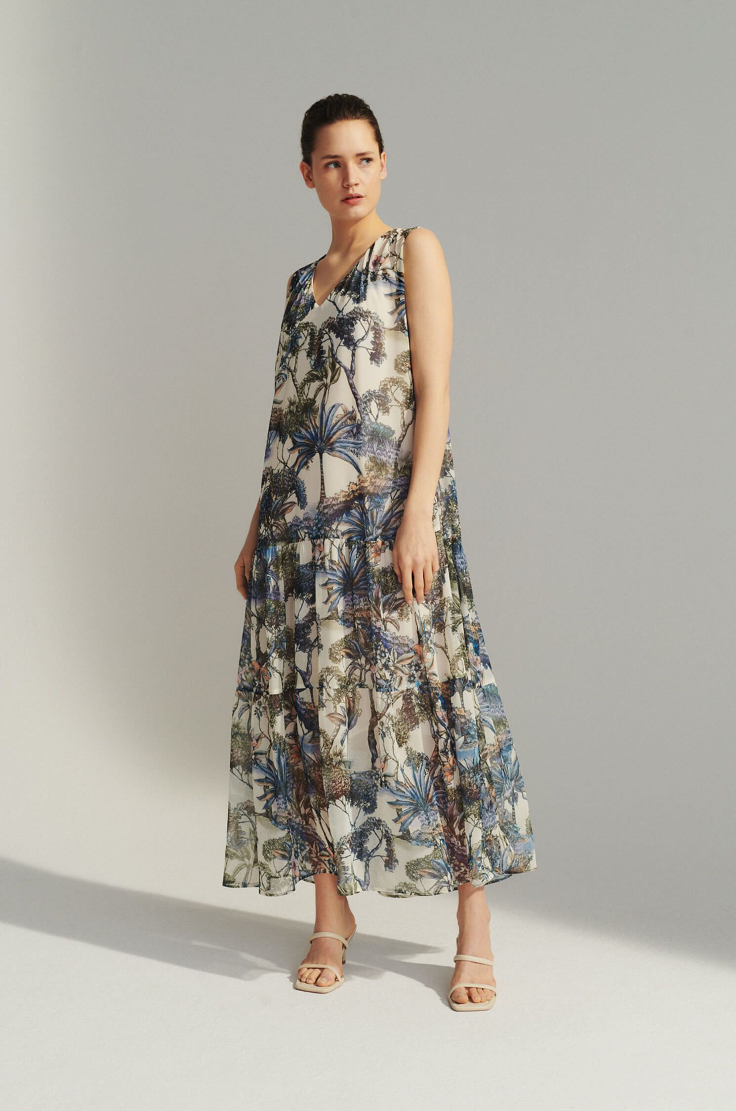 Sukienka maxi z egzotycznym printem Solar Obraz 3