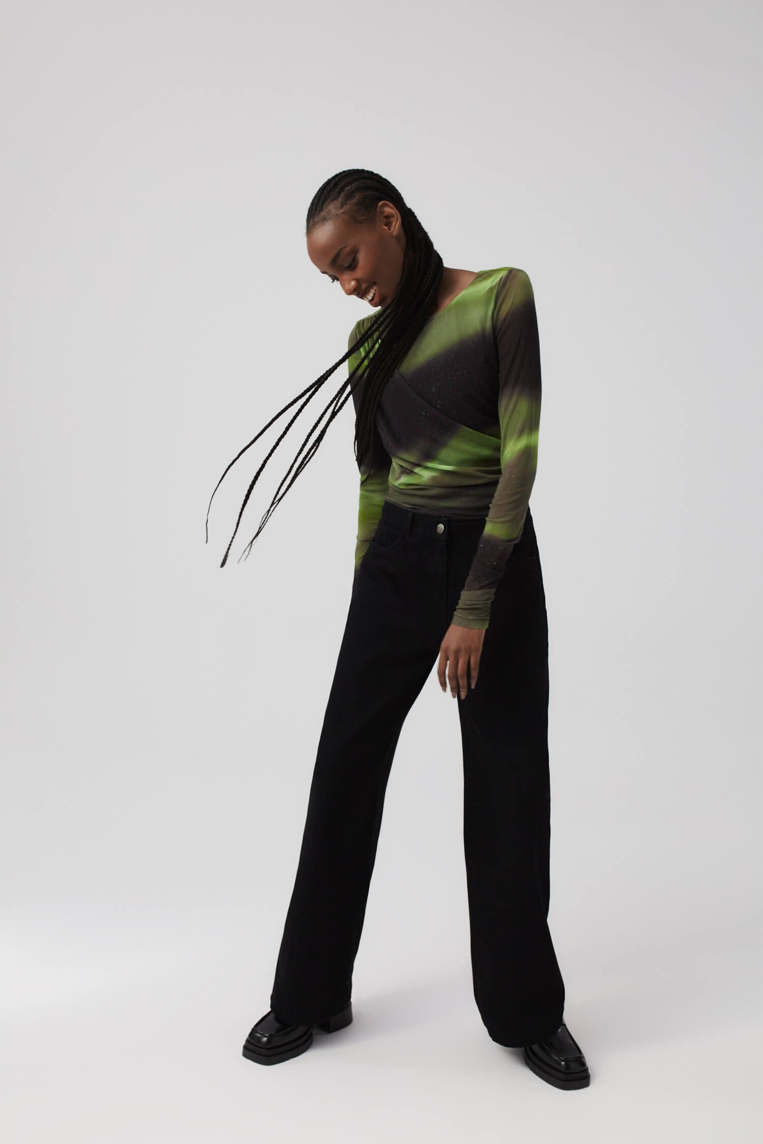 Jeansowe spodnie z szerokimi nogawkami Solar Obraz 2