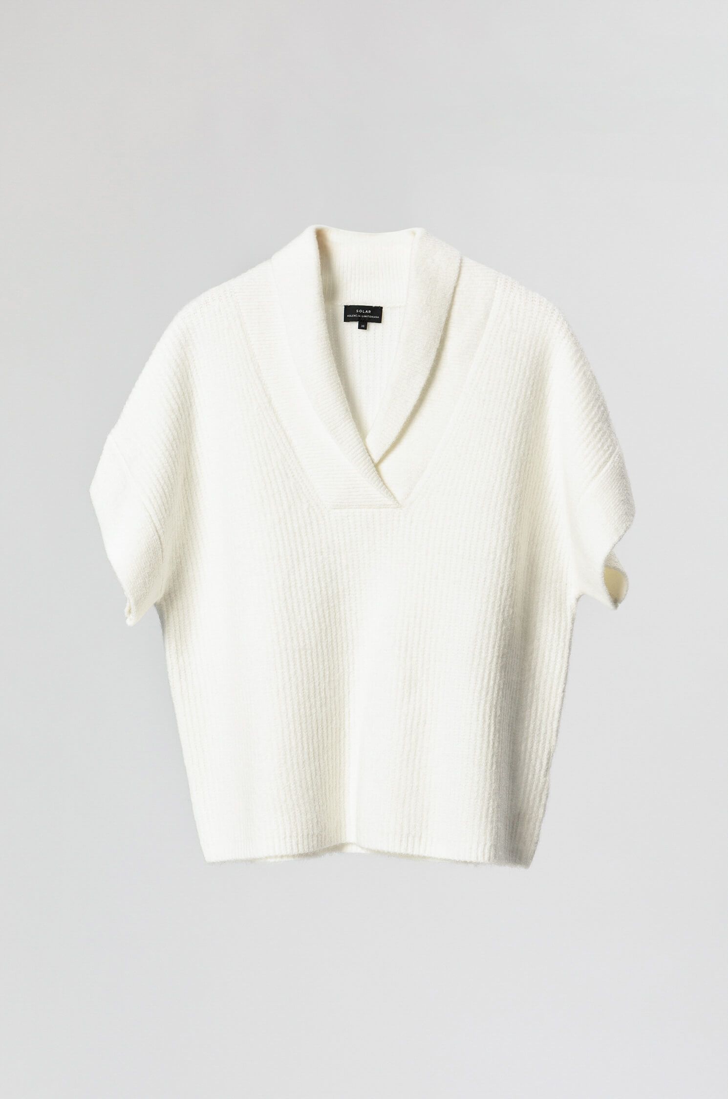 Kamizelka z dekoltem v Solar Obraz 2