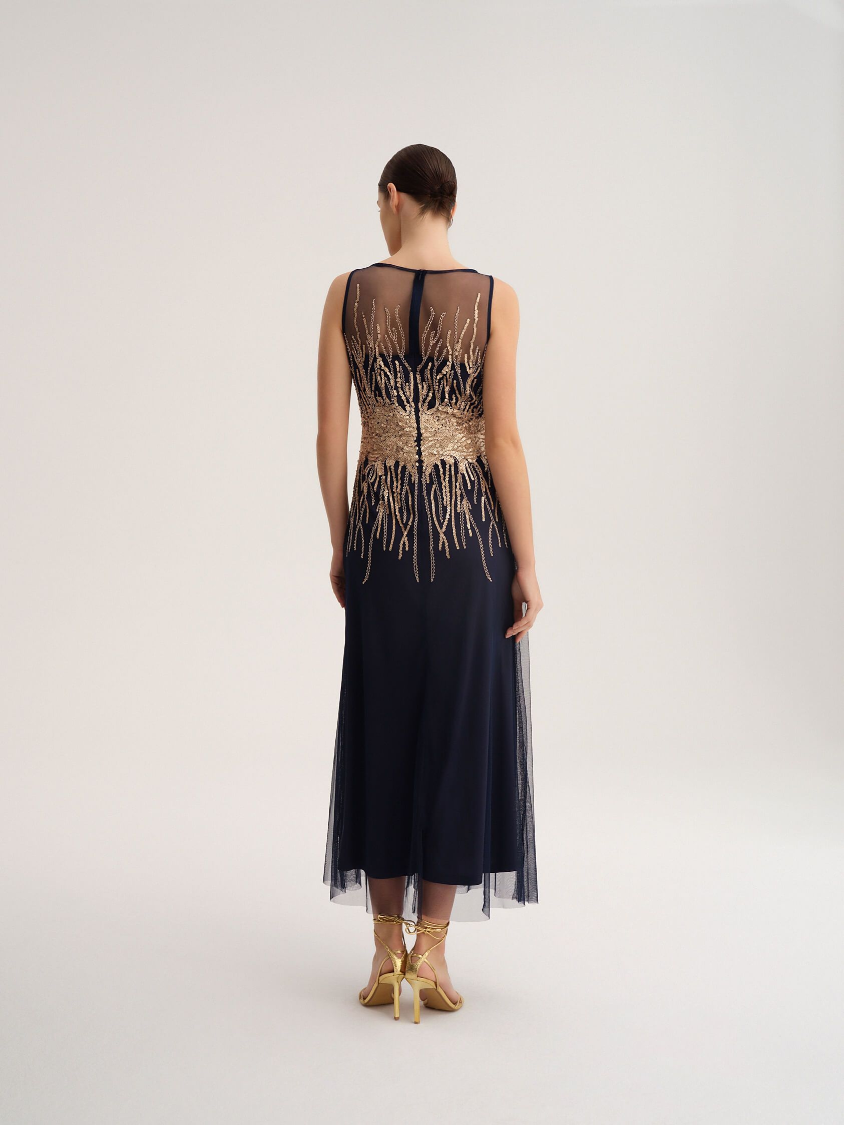 Sukienka z tiulem i cekinami Solar Obraz 4