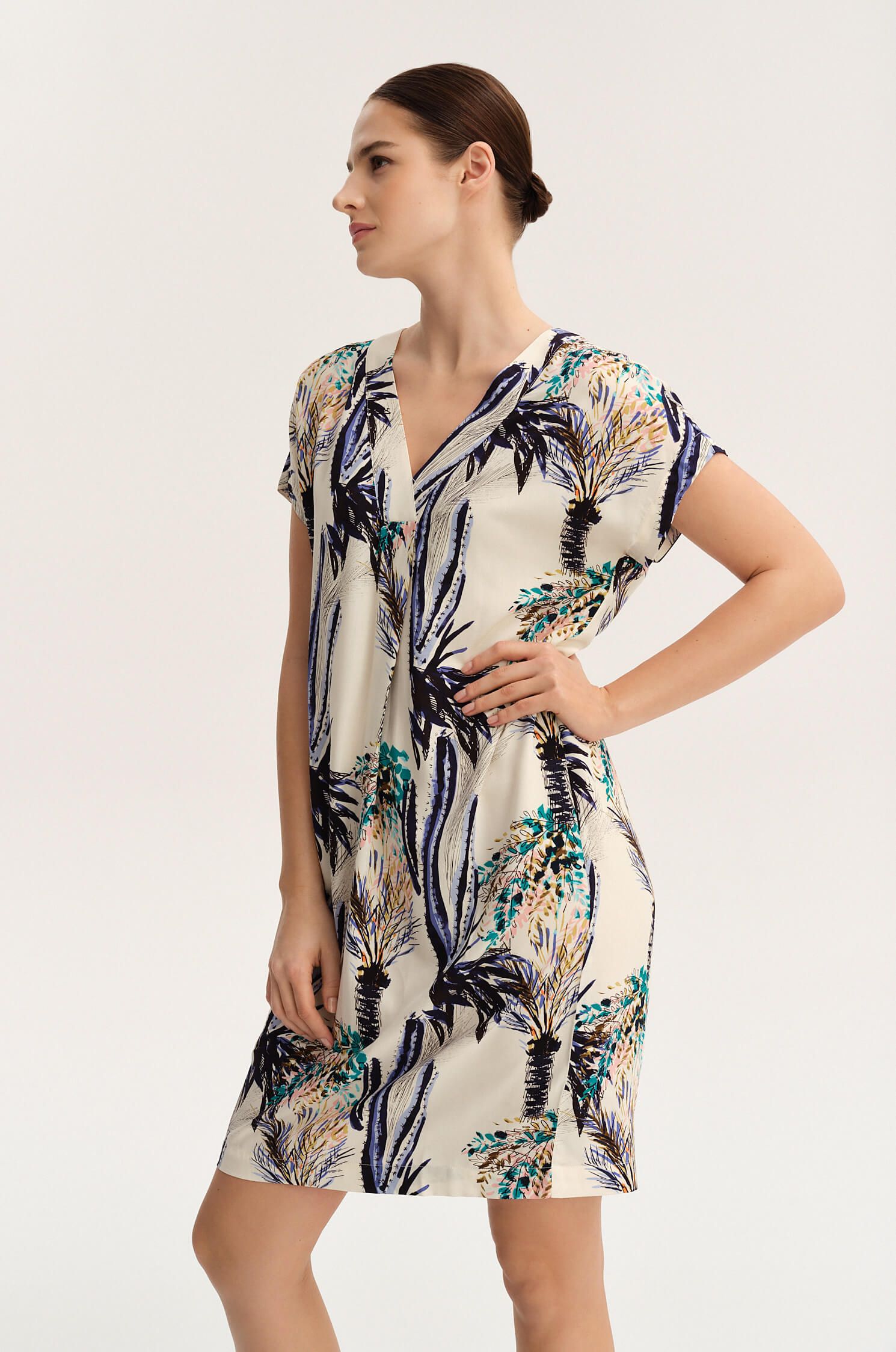 Sukienka o swobodnym fasonie z printem Solar Obraz 3