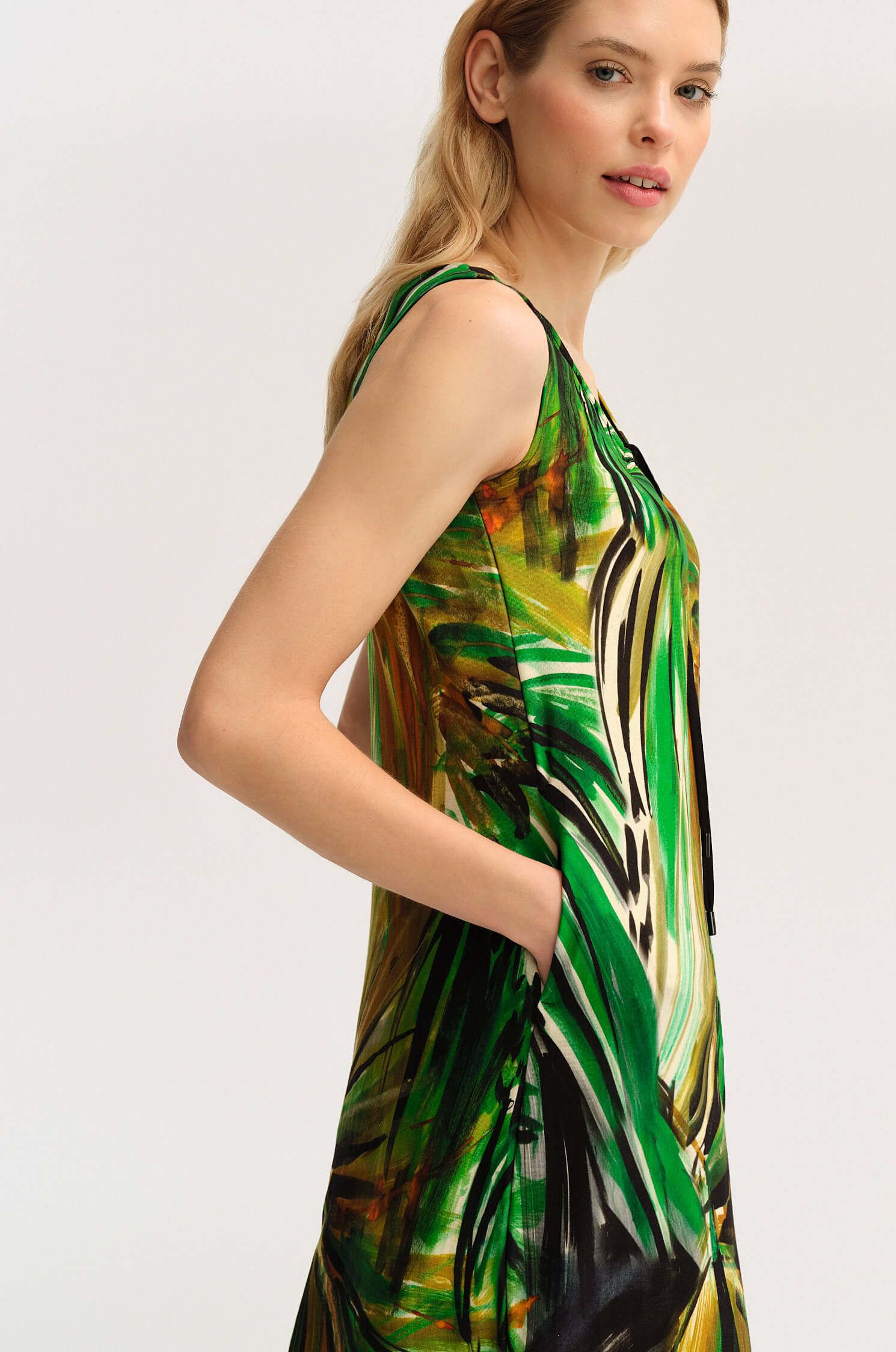 Trykotowa sukienka midi z printem Solar Obraz 3