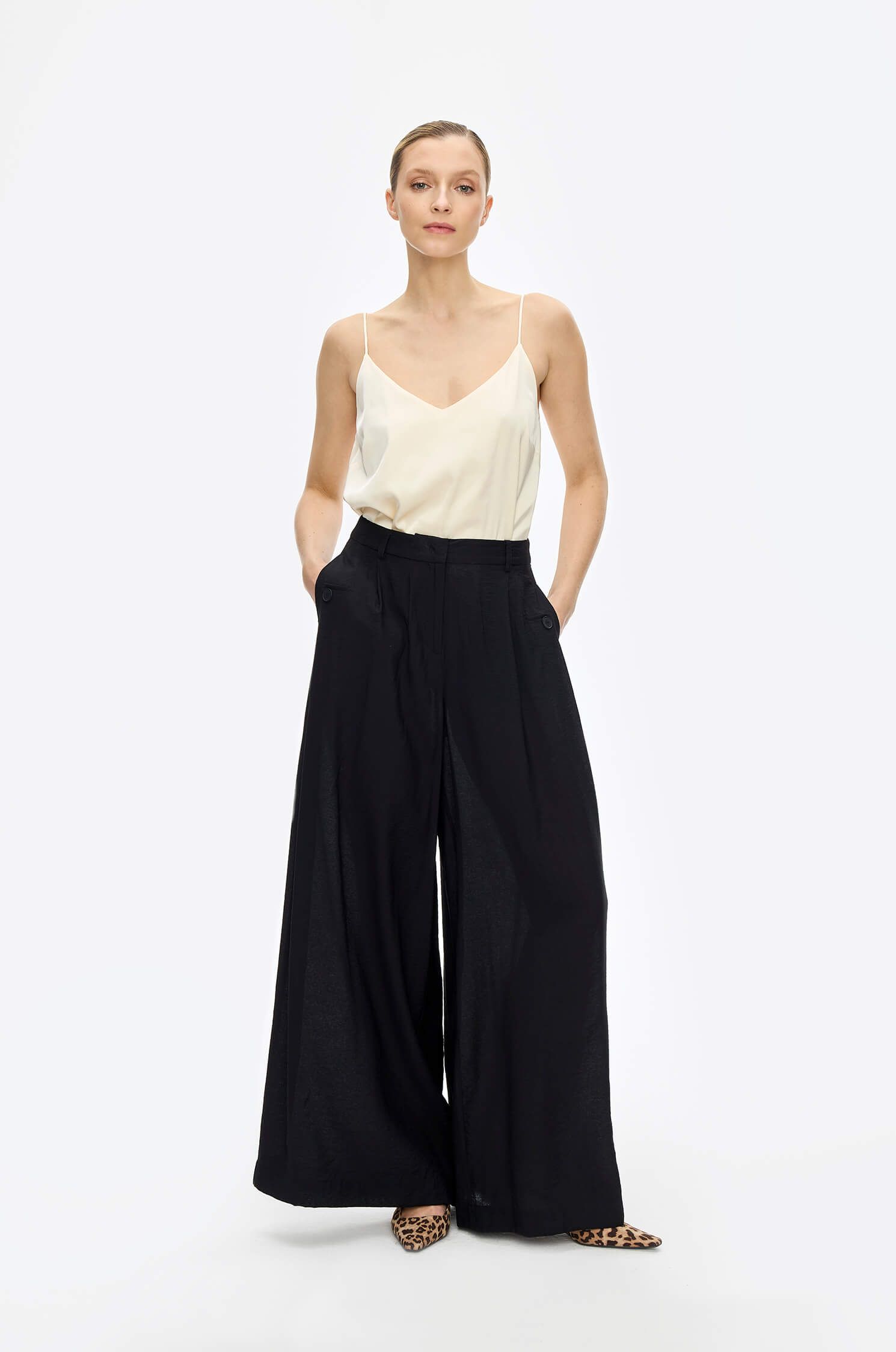 Czarne spodnie wide leg Solar Obraz 1