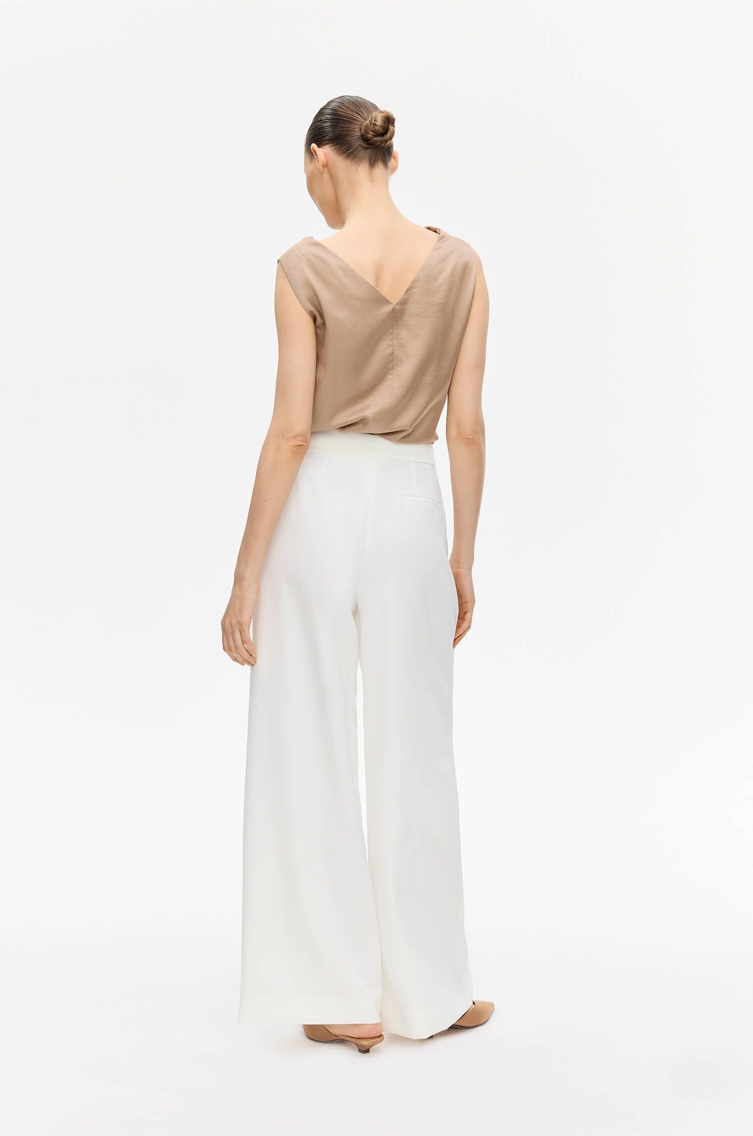 Spodnie ecru typu wide leg Solar Obraz 4