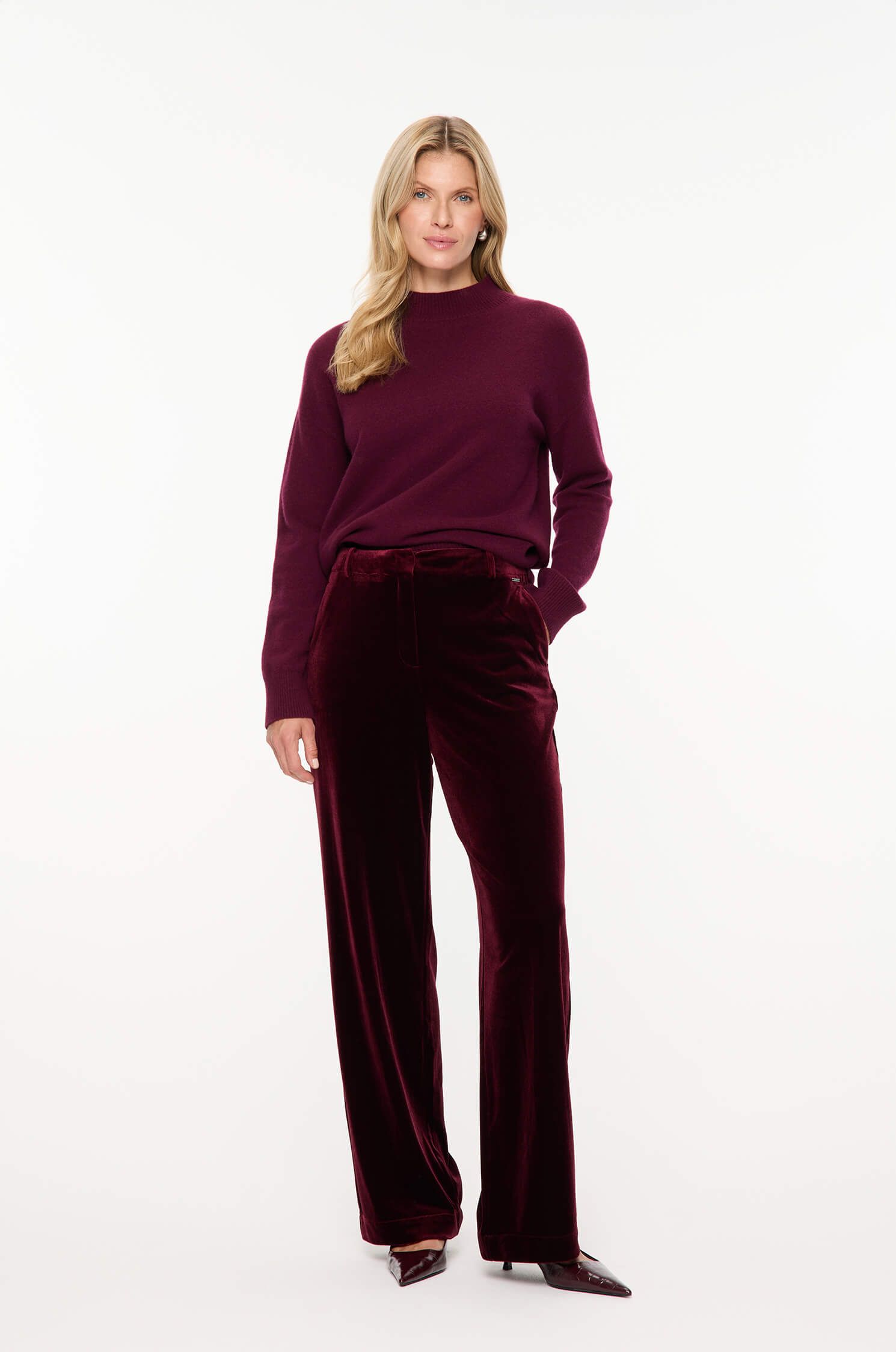 Burgundowe spodnie z szeroką nogawką Solar Obraz 1